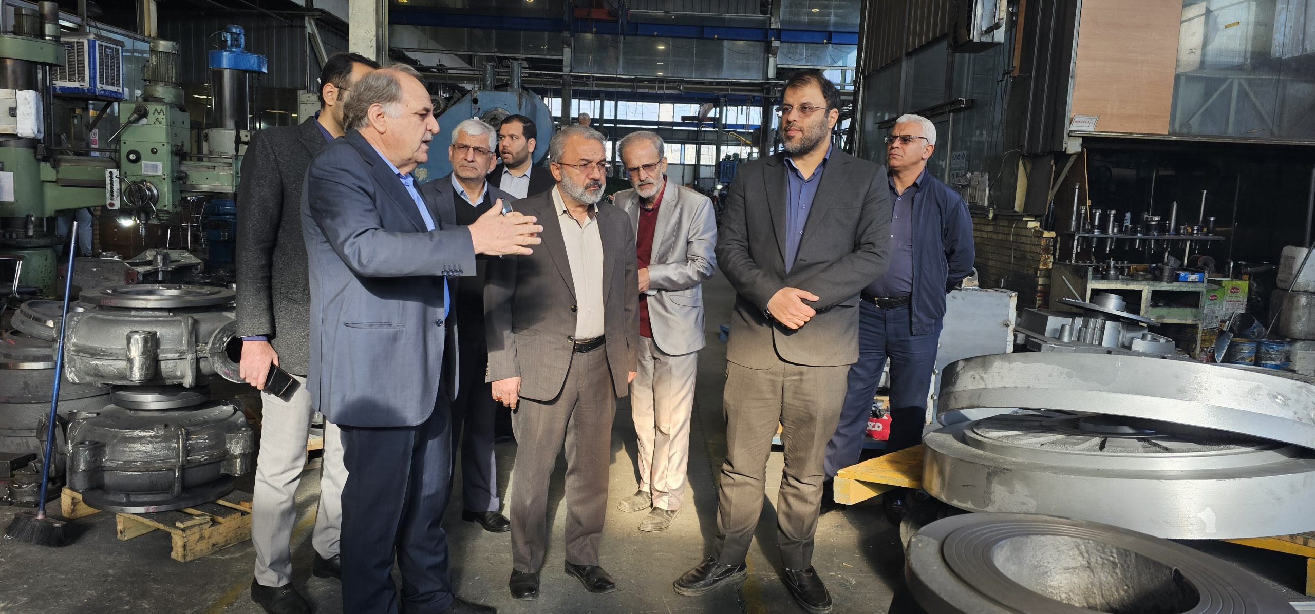 بازدید نمایندگان مجلس از کارخانه رای صنعت